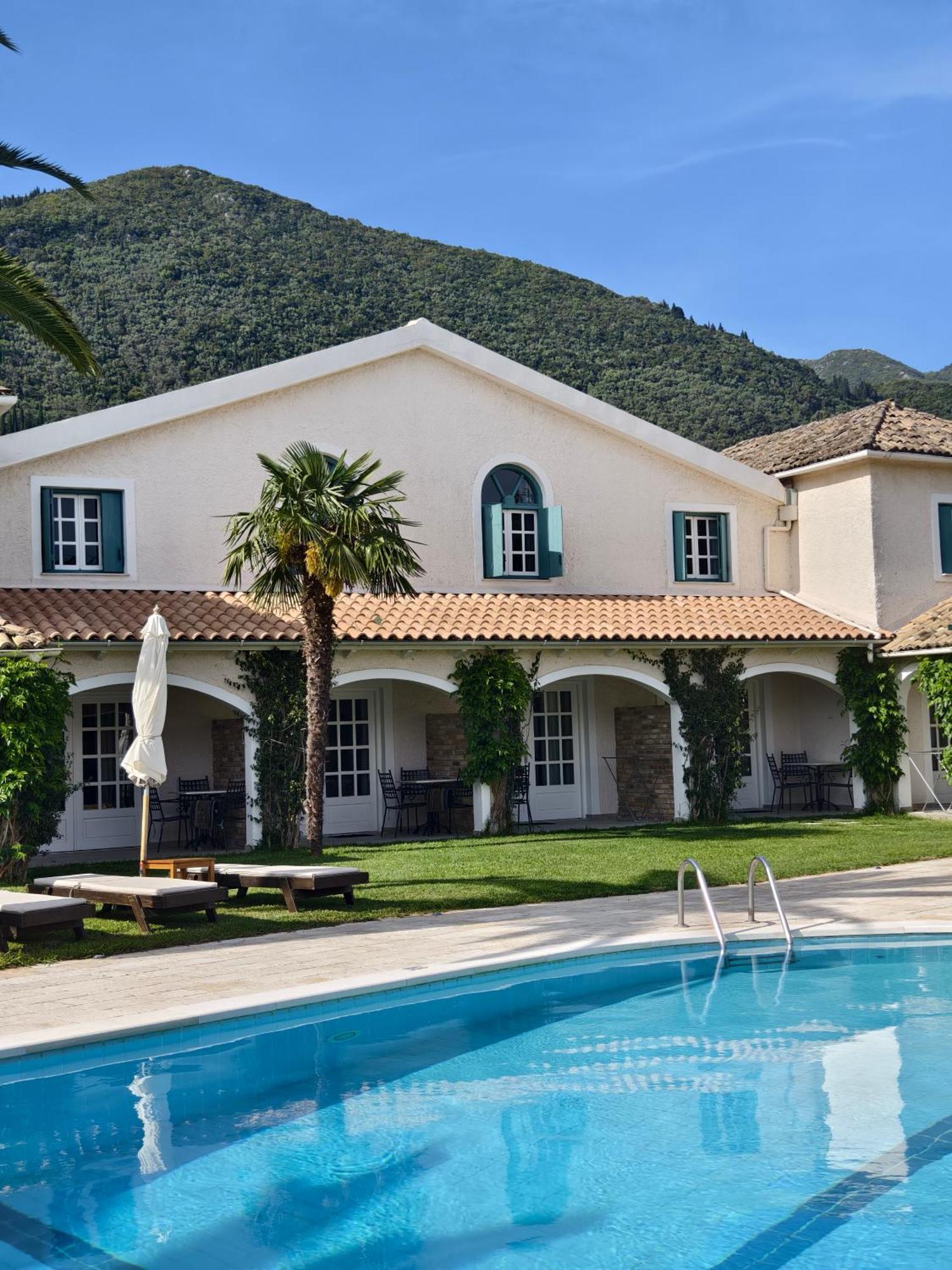 Valentino Corfu Aparthotel Ypsos Exteriör bild
